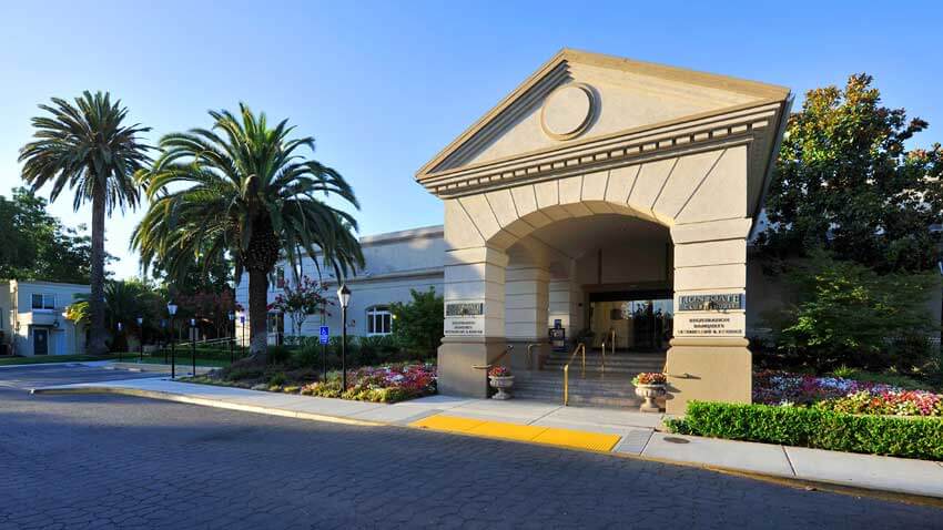 mcclellan-park-hospitality-announces-sale-of-lions-gate-hotel.jpg
